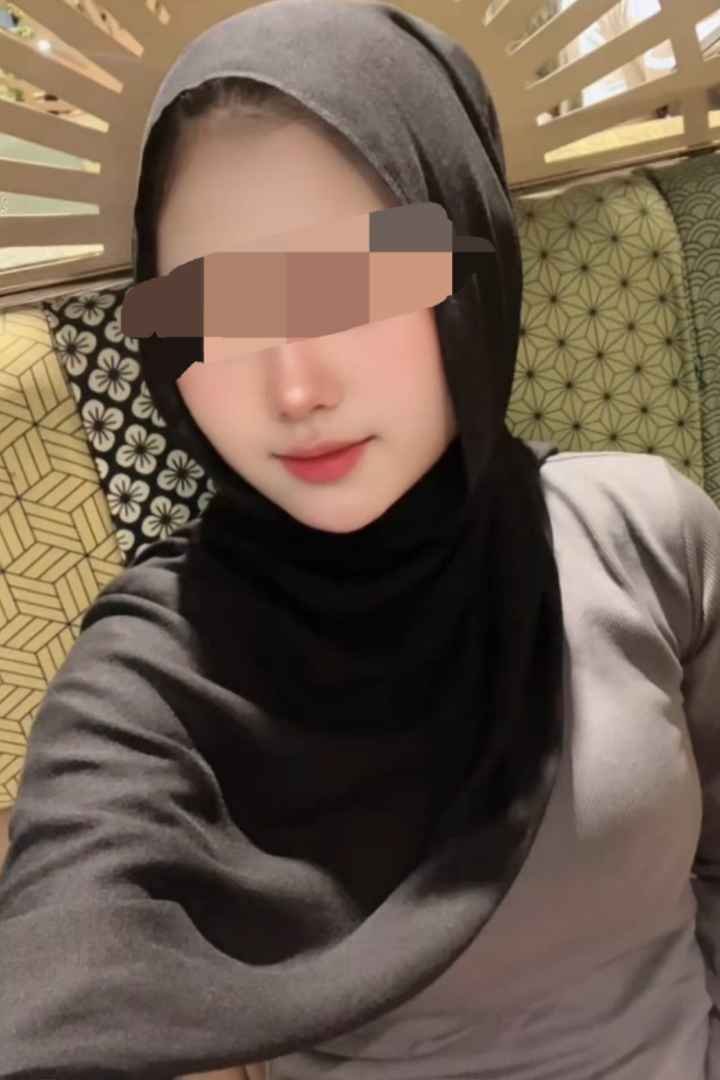 KL Escort Call Girl: Woman wearing a hijab.